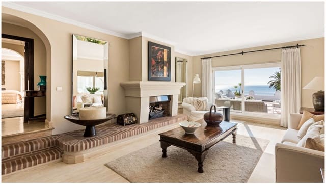 5 bedroom Villa for sale in Marbella with pool - € 20,000,000 (Ref: 9562486)