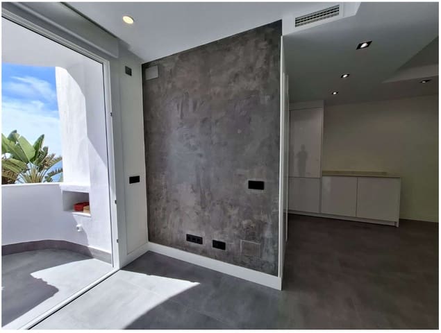 2 slaapkamer Strandappartement te koop in Mijas met zwembad - € 498.000 (Ref: 9562487)