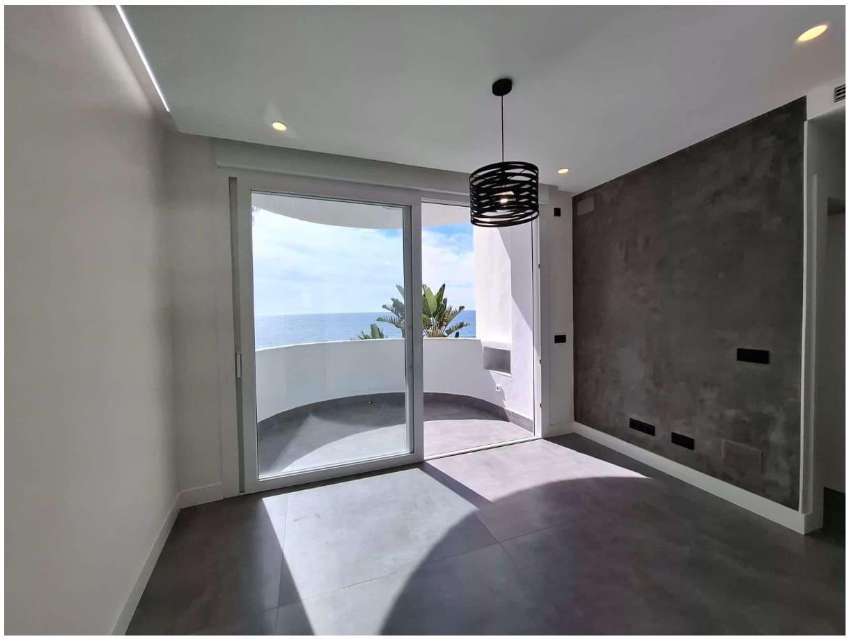 2 slaapkamer Strandappartement te koop in Mijas met zwembad - € 498.000 (Ref: 9562487)