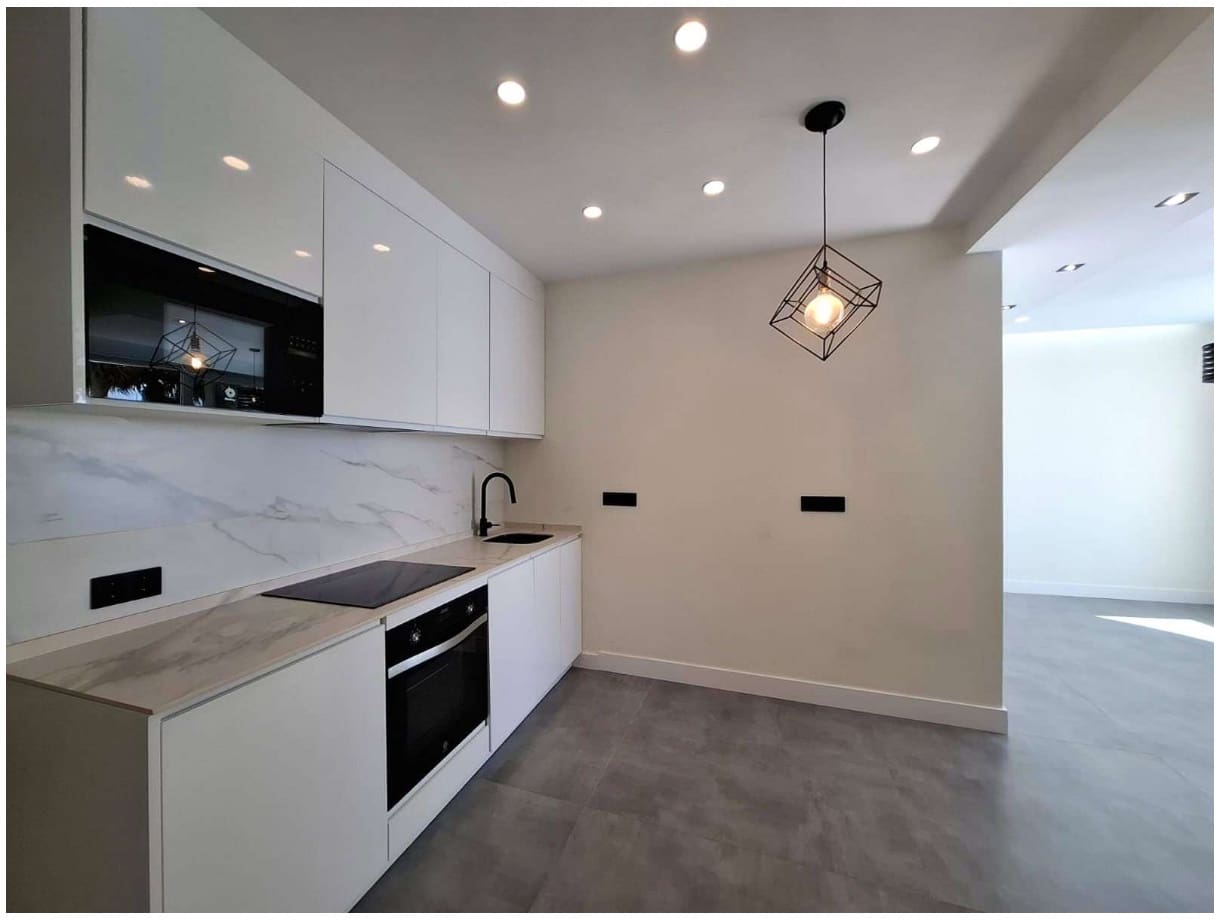 2 slaapkamer Strandappartement te koop in Mijas met zwembad - € 498.000 (Ref: 9562487)