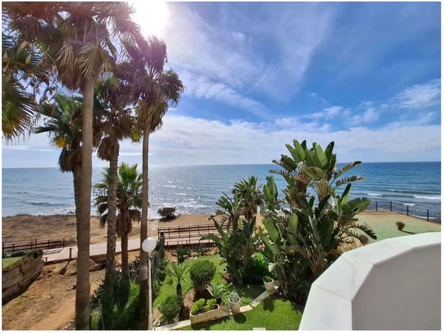 2 slaapkamer Strandappartement te koop in Mijas met zwembad - € 498.000 (Ref: 9562487)