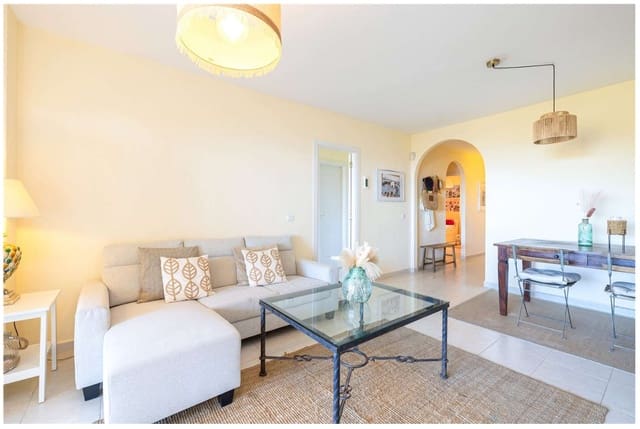 2 slaapkamer Strandappartement te koop in Mijas met zwembad - € 280.000 (Ref: 9562488)