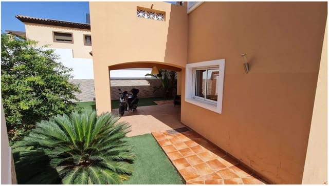 5 makuuhuone Huvila myytävänä paikassa Torremolinos mukana uima-altaan - 990 000 € (Ref: 9562491)