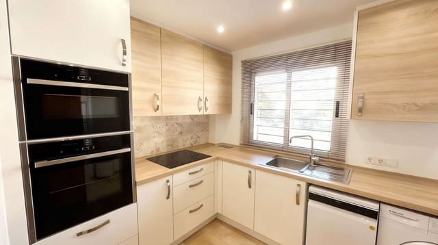 2 soveværelse Strandlejlighed til salg i Fuengirola med garage - € 499.000 (Ref: 9562492)