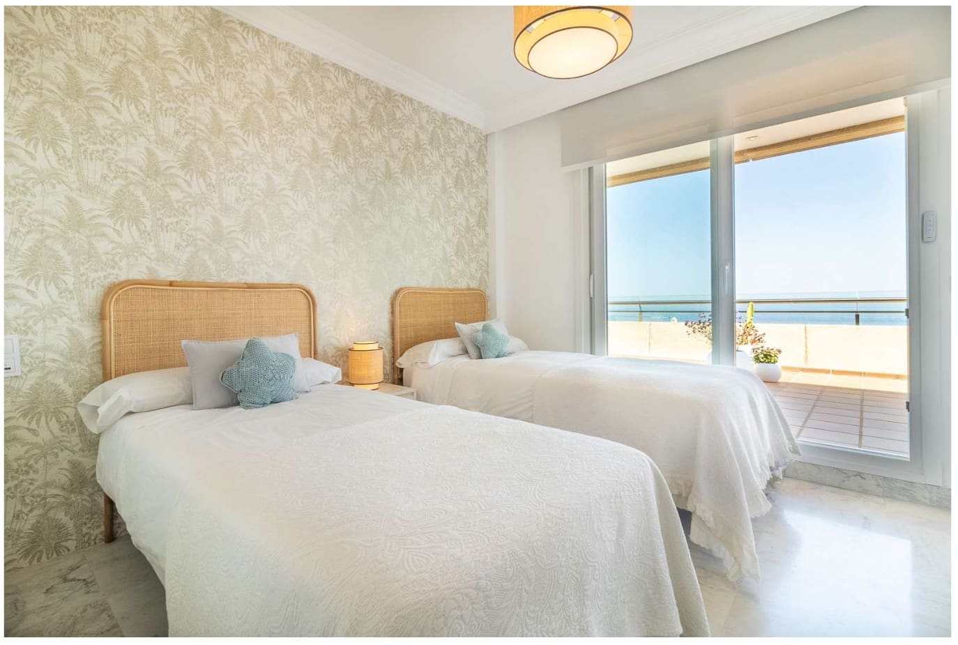 3 slaapkamer Strandappartement te koop in Marbella - € 2.300.000 (Ref: 9562493)