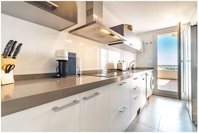 3 bedroom Beach Apartment for sale in Marbella - € 2,300,000 (Ref: 9562493)