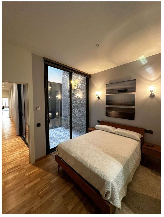 2 soveværelse Strandlejlighed til salg i Malaga by - € 1.650.000 (Ref: 9562496)