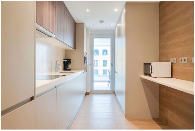 3 camera da letto Appartamento sulla Spiaggia in vendita in Marbella con piscina - 665.000 € (Rif: 9562498)