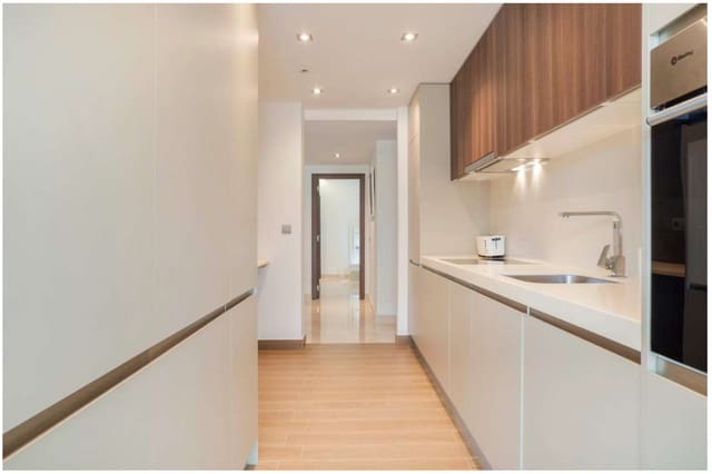 3 camera da letto Appartamento sulla Spiaggia in vendita in Marbella con piscina - 665.000 € (Rif: 9562498)