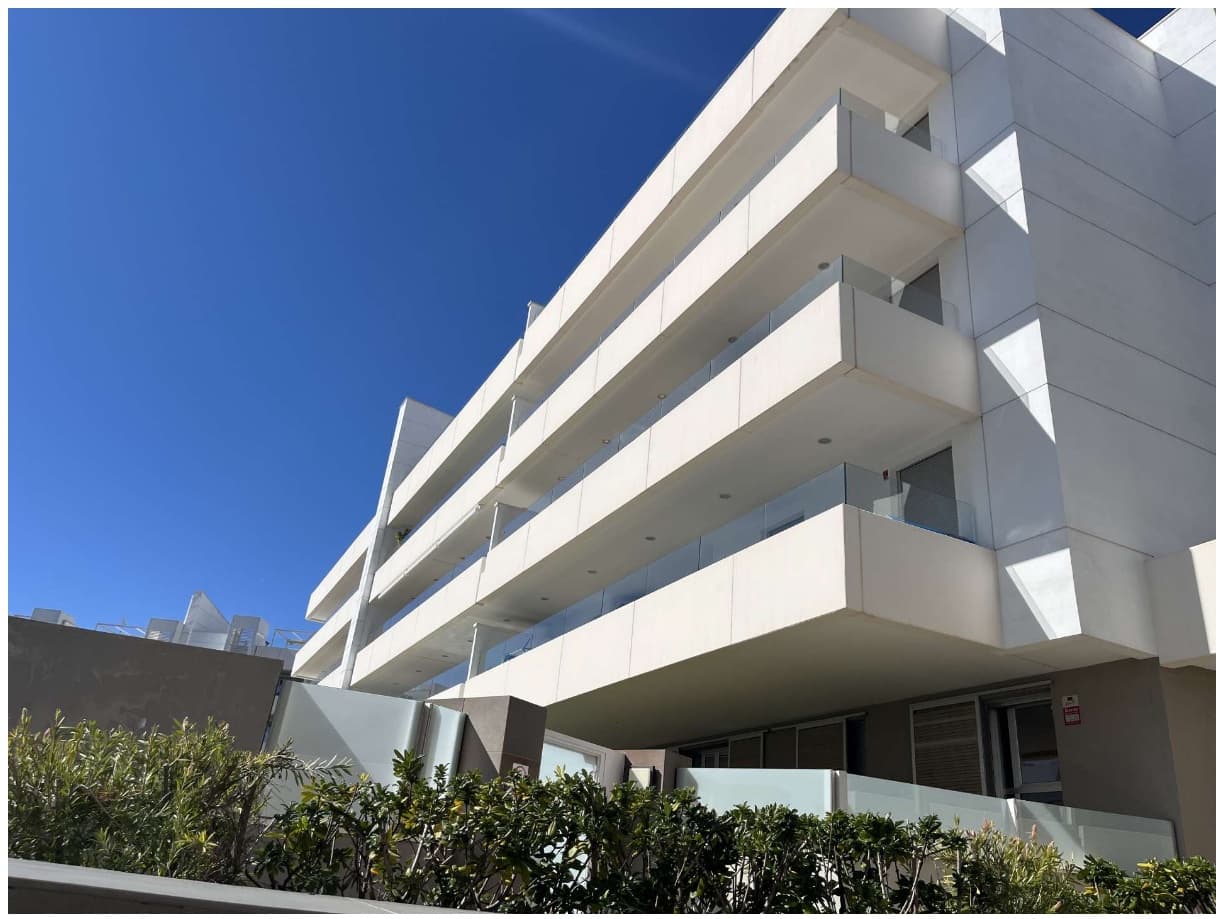 3 soveværelse Strandlejlighed til salg i Marbella med swimmingpool - € 665.000 (Ref: 9562498)