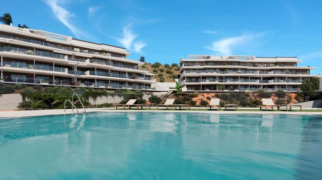 Piso de 2 habitaciones en Estepona en venta con piscina garaje - 750.000 € (Ref: 9562514)