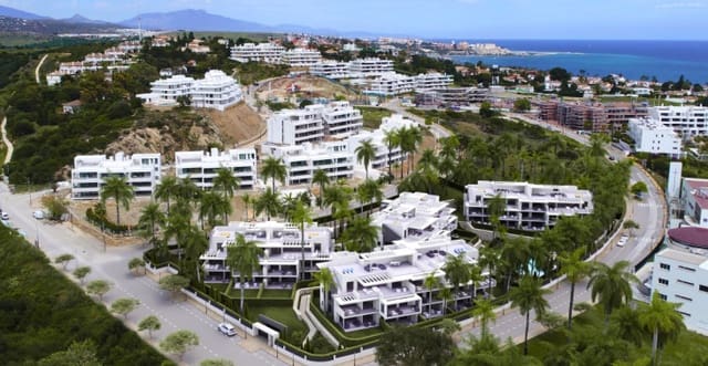 2 sypialnia Apartament przy plaży na sprzedaż w Estepona z basenem garażem - 495 000 € (Ref: 9570942)