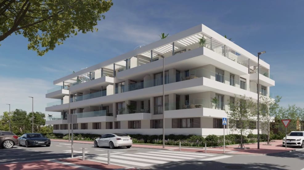 2 soverom Leilighet til salgs i Torre de Benagalbon med svømmebasseng garasje - € 557 000 (Ref: 9640677)