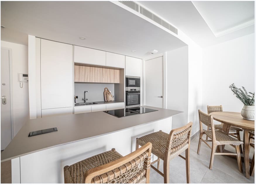 2 Zimmer Apartment zu verkaufen in Fuengirola mit Pool Garage - 742.500 € (Ref: 9642453)