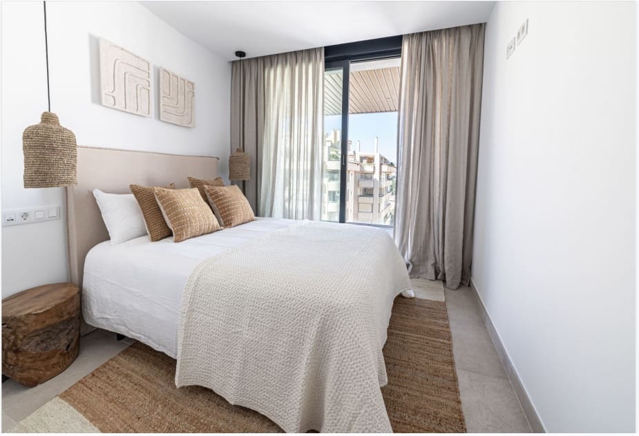 2 Zimmer Apartment zu verkaufen in Fuengirola mit Pool Garage - 742.500 € (Ref: 9642453)