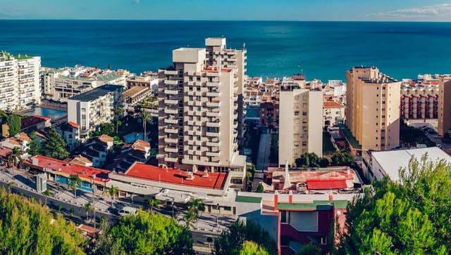 2 sovrum Lägenhet till salu i Torremolinos med pool garage - 1 366 000 € (Ref: 9650554)