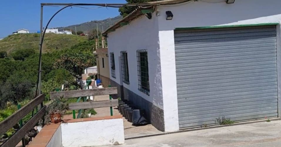 4 soverom Hus til salgs i Velez-Malaga med garasje - € 395 000 (Ref: 9771860)