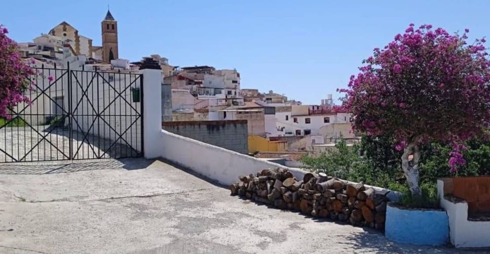 4 soverom Hus til salgs i Velez-Malaga med garasje - € 395 000 (Ref: 9771860)