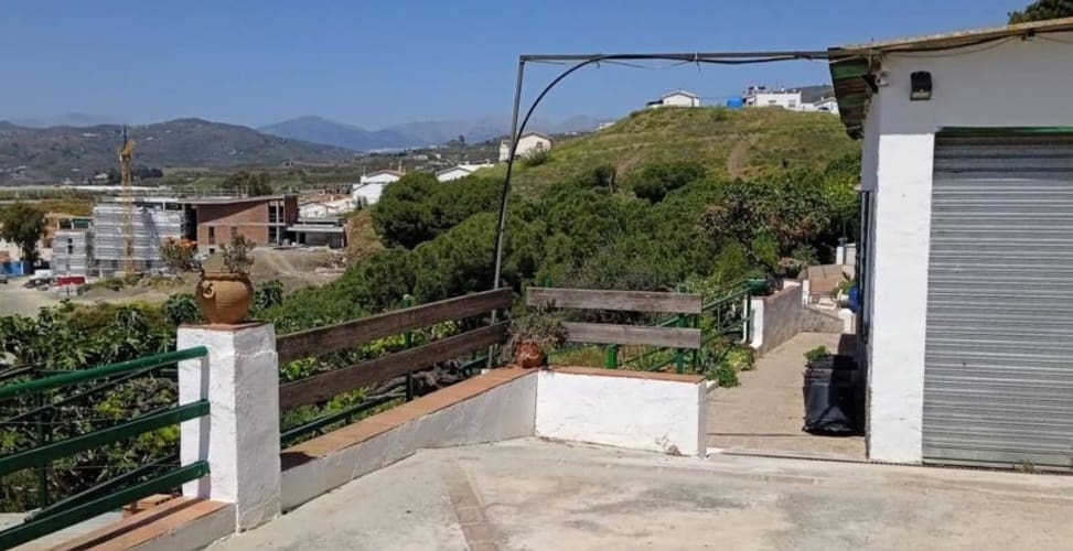 4 soverom Hus til salgs i Velez-Malaga med garasje - € 395 000 (Ref: 9771860)