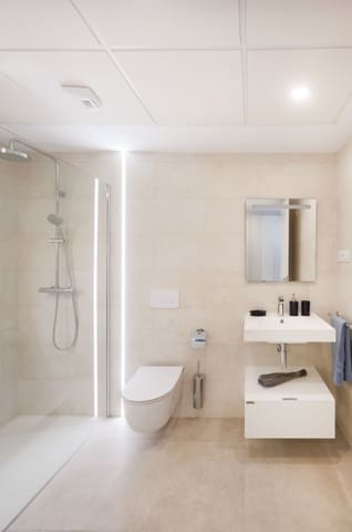 2 sypialnia Apartament przy plaży na sprzedaż w Castillo Sohail, Fuengirola z basenem garażem - 699 500 € (Ref: 9772063)