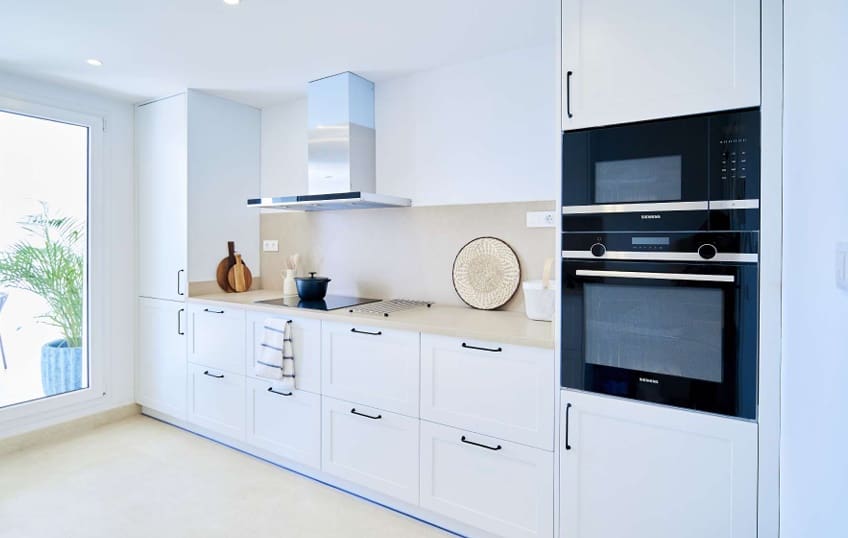 2 soverom Leilighet til salgs i Marbella med svømmebasseng garasje - € 475 000 (Ref: 9772072)