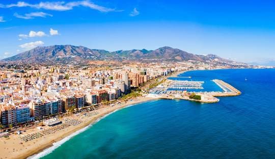 3 sypialnia Apartament na sprzedaż w Zona Puerto Deportivo, Fuengirola - 385 000 € (Ref: 9783902)