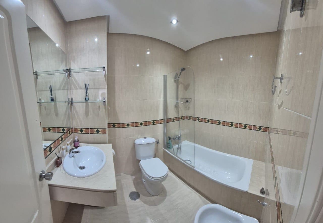 2 soveværelse Lejlighed til salg i Torremolinos - € 350.000 (Ref: 9788062)