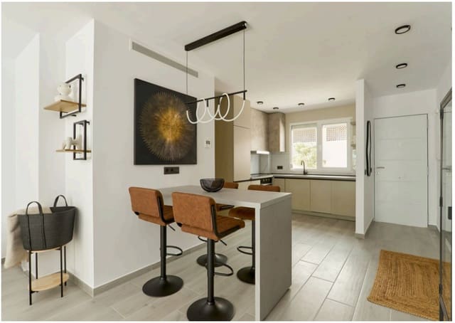 2 chambre Appartement à vendre à Nueva Andalucia, Marbella avec piscine garage - 485 000 € (Ref: 9789440)