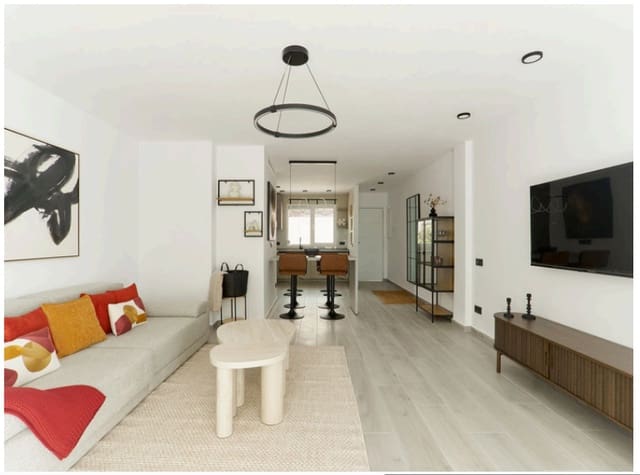 2 chambre Appartement à vendre à Nueva Andalucia, Marbella avec piscine garage - 485 000 € (Ref: 9789440)