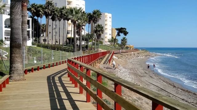 Yksiö myytävänä paikassa Calahonda, Mijas mukana uima-altaan - 165 000 € (Ref: 9805518)