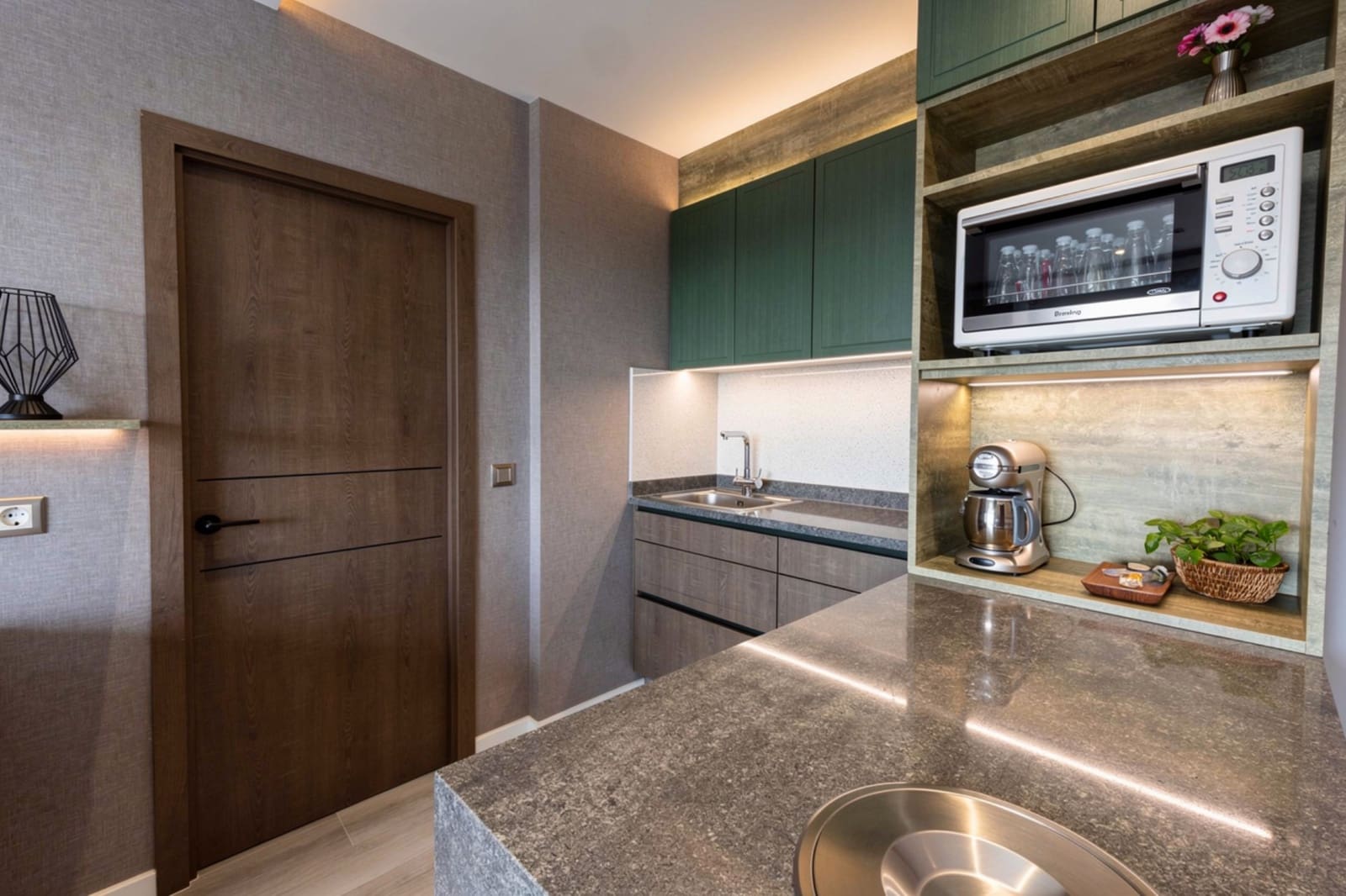 2 bedroom Apartment for sale in Fuengirola with garage - € 245,000 (Ref: 9816661)