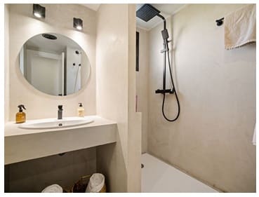 3 chambre Appartement à vendre à Nueva Andalucia avec piscine garage - 629 000 € (Ref: 9840669)