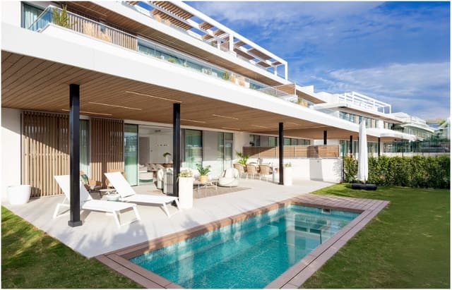 3 slaapkamer Appartement te koop in Bahía de Marbella, Marbella met zwembad - € 1.355.000 (Ref: 9854415)