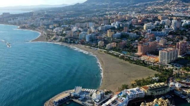 Studio de location de vacances à Arroyo de la Miel, Benalmádena avec piscine - 900 € (Ref: 9874160)