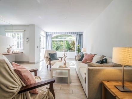 3 soverom Leilighet til salgs i Valdeolletas - Las Cancelas - Xarblanca, Marbella med svømmebasseng garasje - € 350 000 (Ref: 9874221)