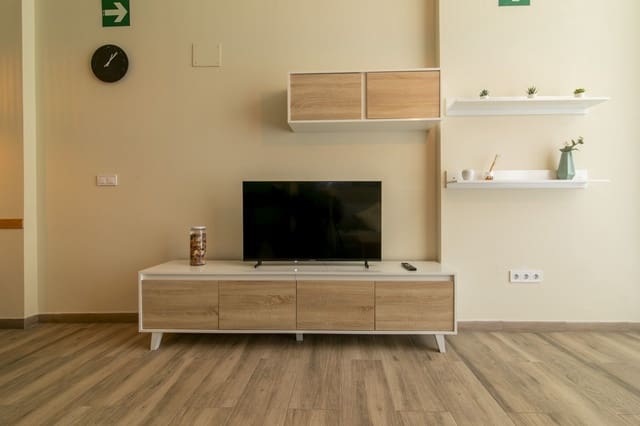 2 slaapkamer Flat te koop in El Pla del Remei, Valencia stad - € 270.000 (Ref: 9034775)