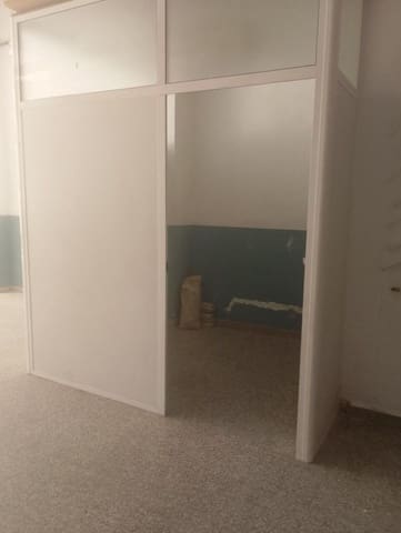 Erhverv til salg i L'Amistat, Valencia by - € 320.000 (Ref: 9115659)