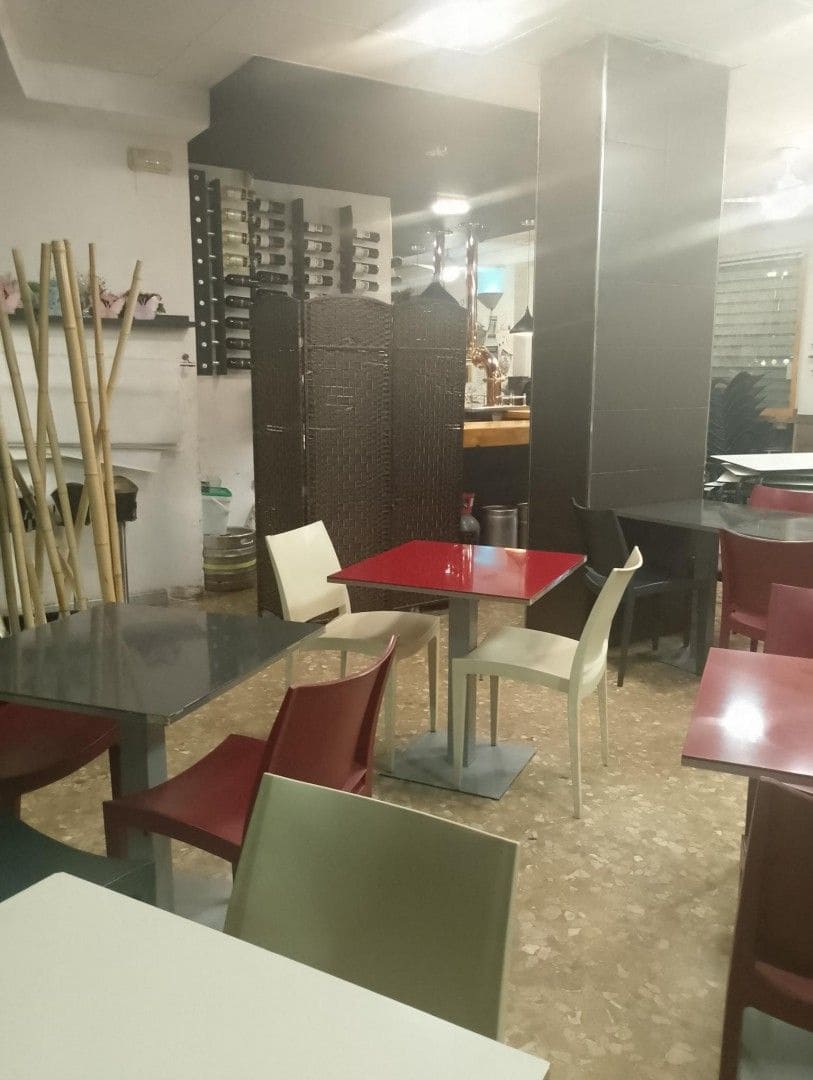 Bar/Restaurant zu verkaufen in Valencia Stadt - 140.000 € (Ref: 9570049)