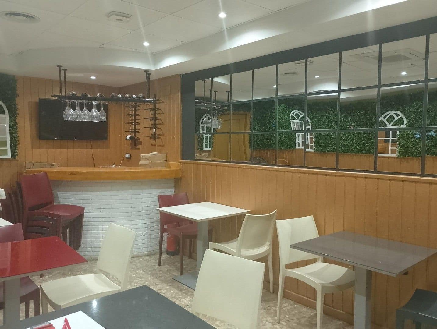 Bar/Restaurant zu verkaufen in Valencia Stadt - 140.000 € (Ref: 9570049)