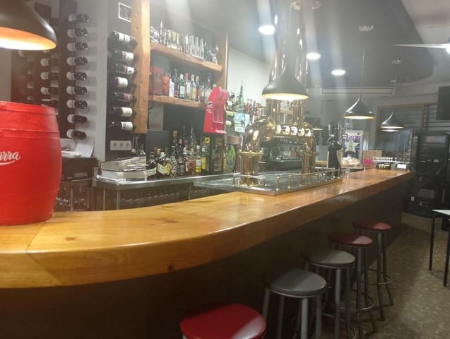Bar/Restaurant zu verkaufen in Na Rovella, València Stadt - 140.000 € (Ref: 9570049)