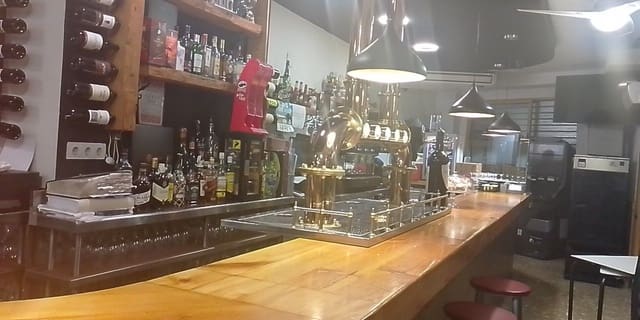 Bar/Restaurant zu verkaufen in Na Rovella, València Stadt - 140.000 € (Ref: 9570049)