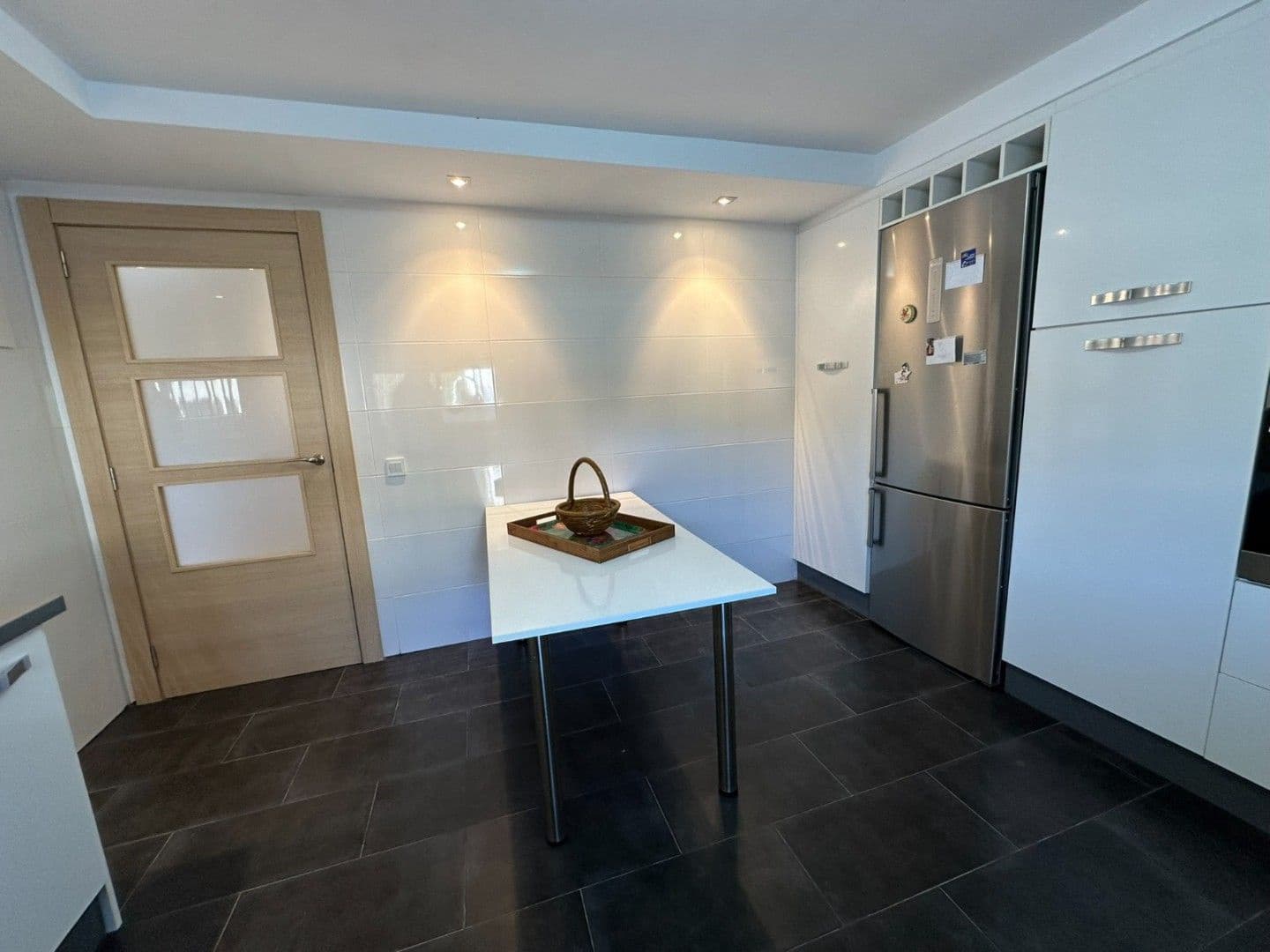 8 bedroom Villa for sale in Torrent with pool - € 370,000 (Ref: 9618862)