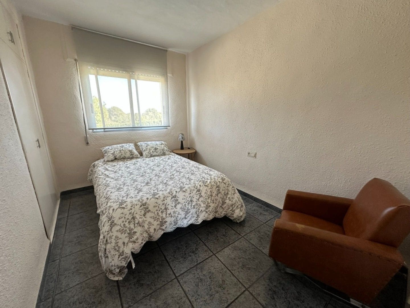 8 bedroom Villa for sale in Torrent with pool - € 370,000 (Ref: 9618862)