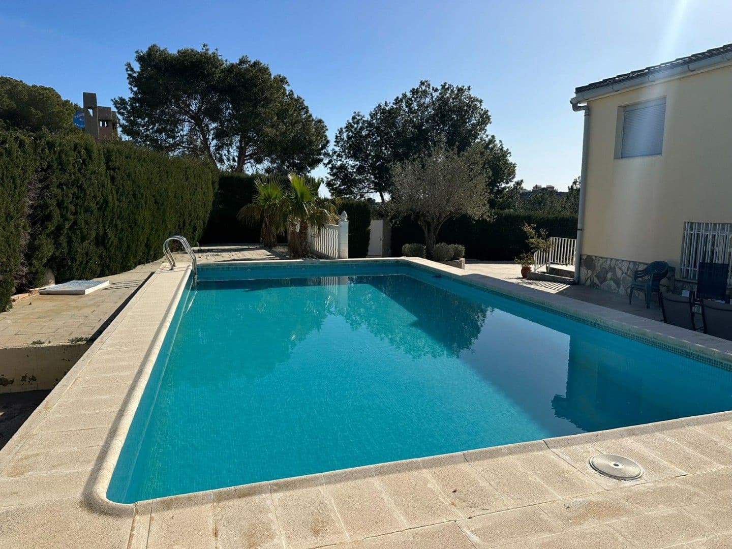 8 bedroom Villa for sale in Torrent with pool - € 370,000 (Ref: 9618862)