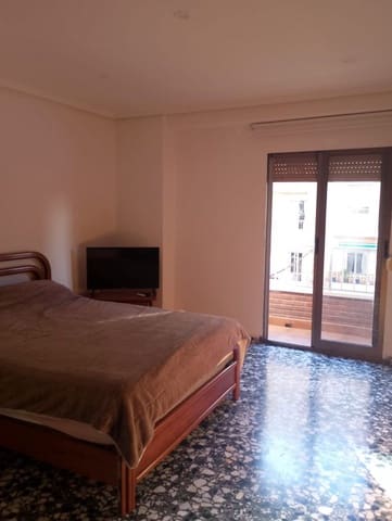 2 slaapkamer Flat te koop in Cabanyal-Canyamelar, Valencia stad - € 285.000 (Ref: 9685910)