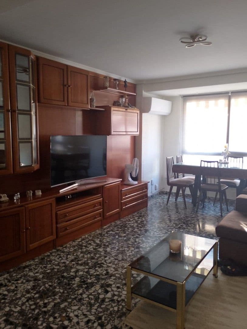 2 slaapkamer Flat te koop in Valencia stad - € 285.000 (Ref: 9685910)