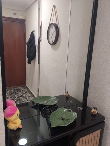 2 slaapkamer Flat te koop in Cabanyal-Canyamelar, Valencia stad - € 285.000 (Ref: 9685910)