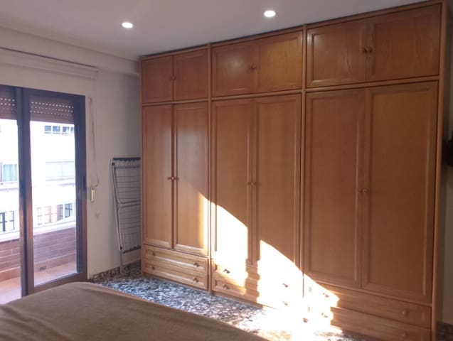2 slaapkamer Flat te koop in Cabanyal-Canyamelar, Valencia stad - € 285.000 (Ref: 9685910)