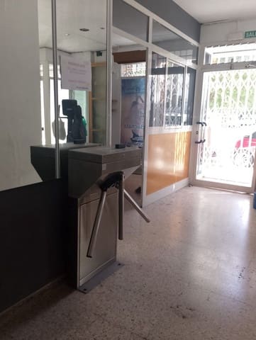 Comercial para venda em L'Amistat, Valência cidade - 510 000 € (Ref: 9824574)