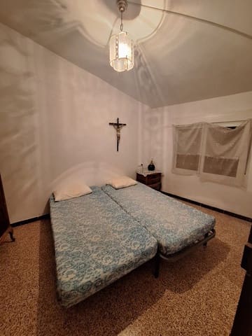 4 bedroom Villa for sale in Orcera - € 35,000 (Ref: 9833152)